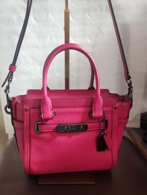 Coach Mini Swagger Crossbody/hand Bag Euc W/ 2 Original Tags